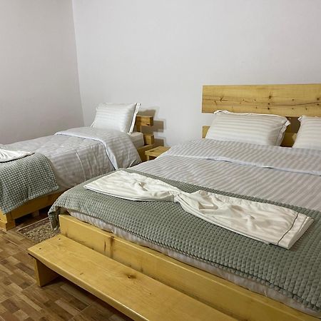 Ardjon House Hostel Μπεράτ Εξωτερικό φωτογραφία