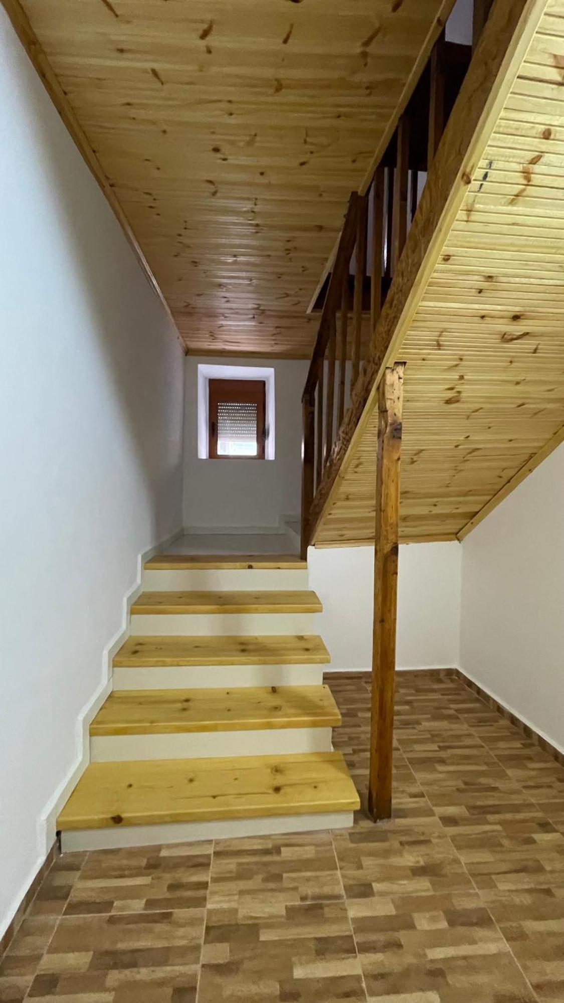 Ardjon House Hostel Μπεράτ Εξωτερικό φωτογραφία