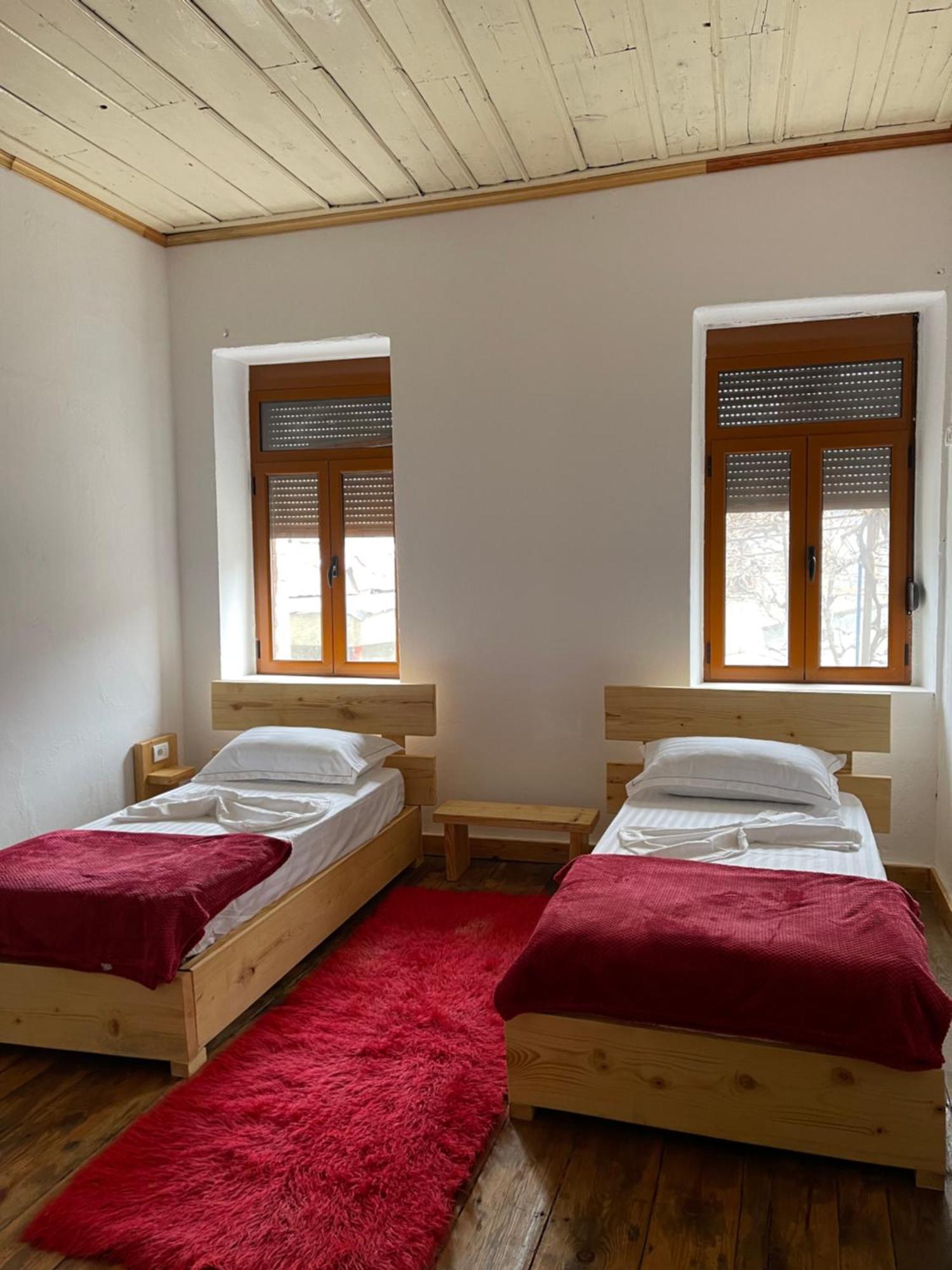 Ardjon House Hostel Μπεράτ Εξωτερικό φωτογραφία