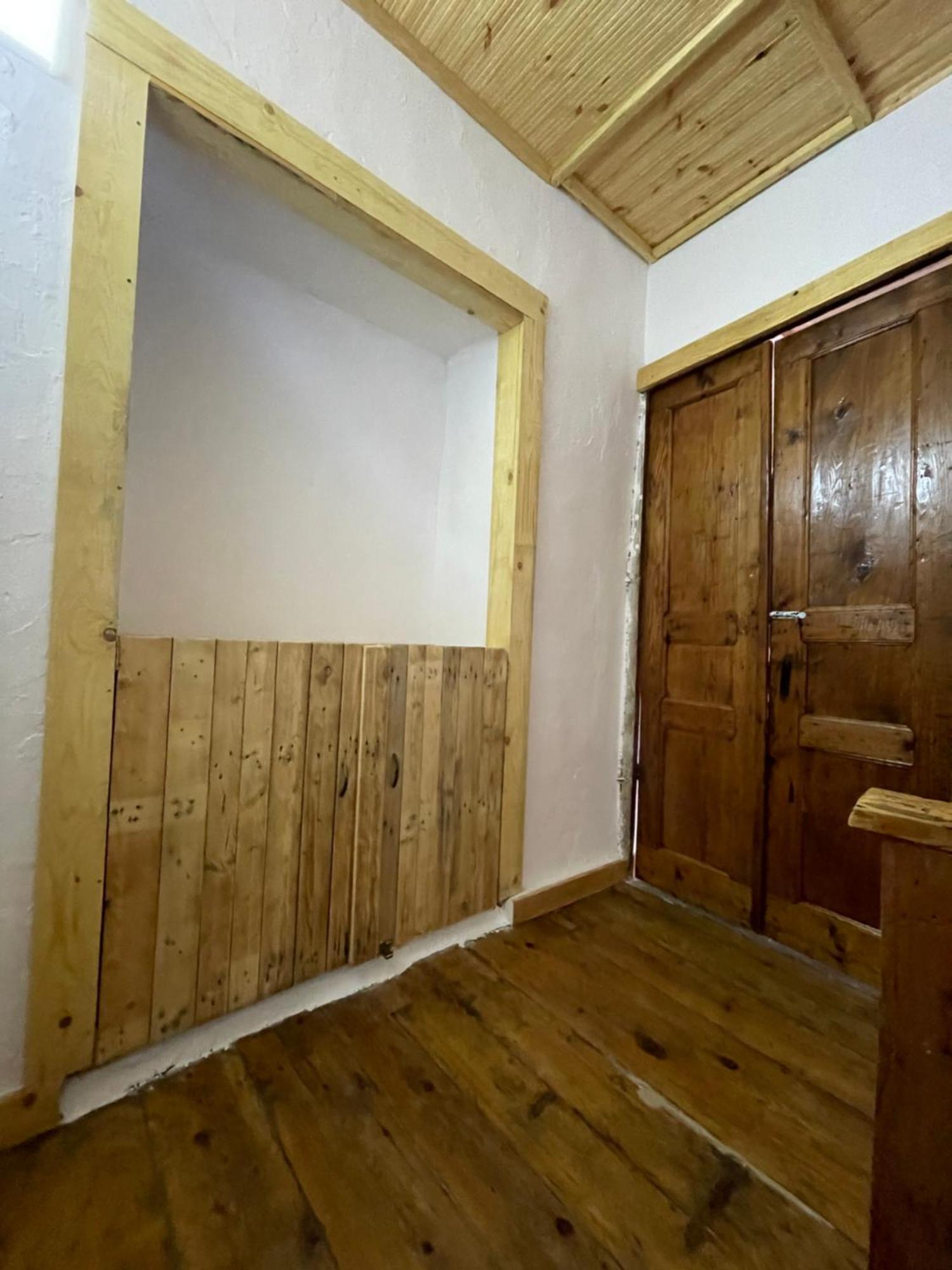 Ardjon House Hostel Μπεράτ Εξωτερικό φωτογραφία